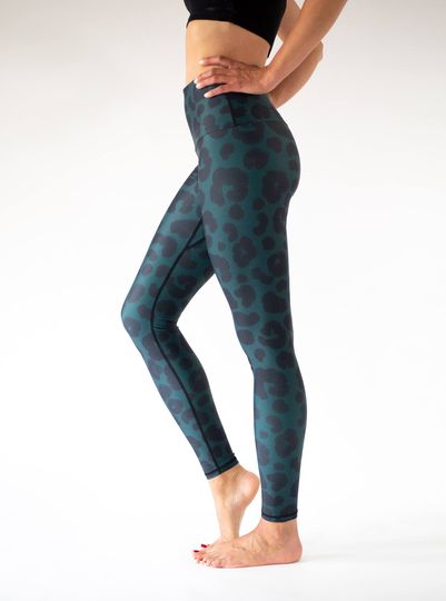 GREEN LEOPARD Dark Green Yoga Leggings
