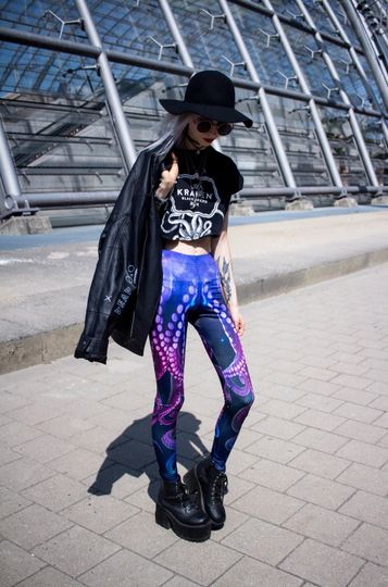 Yoga Leggings with Octopus Print, purple printed leggings