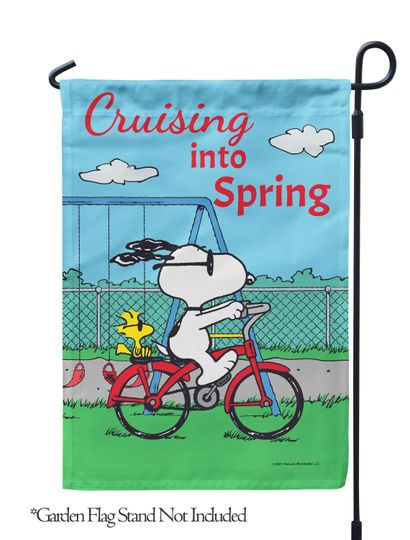 PEANUTS, PEANUTS Cruising into Spring Garden Flag