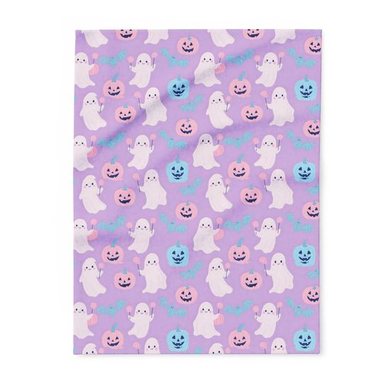 Whimsical Ghost Fleece Blanket: Halloween Decor Throw