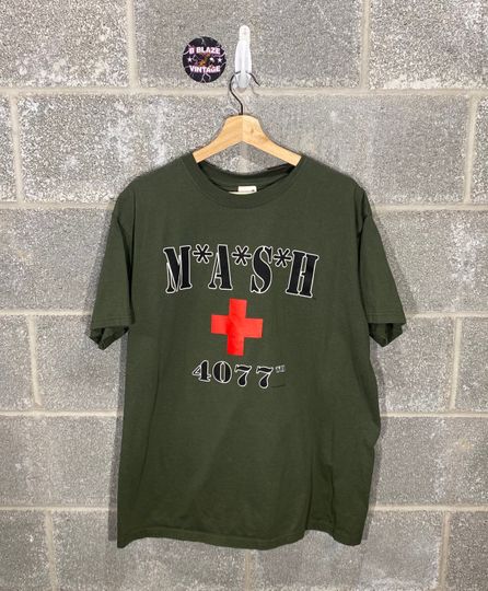 Vintage Y2K 2000s MASH TV Show Olve Green Graphic T-Shirt