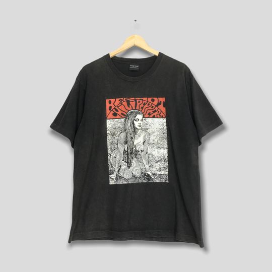 Vintage 1992 Red Hot Chili Peppers Tshirt, Red Hot Chili Peppers Rock Band World Tour