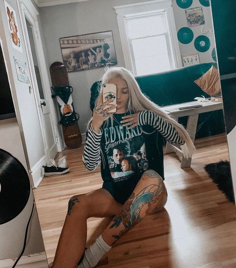 Edward scissorhands T-shirts