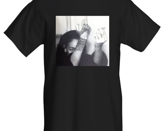 Rihanna Middle Finger T-shirt