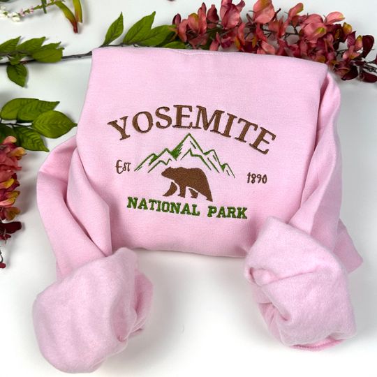 Yosemite National Park Embroidered Crewneck Sweatshirt