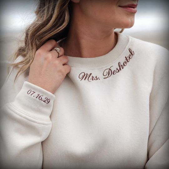 SOFTSTYLE Sage & Pink EMBROIDERED SWEATSHIRT Merry Christmas Gifts Chenille Yarn Custom Bridesmaid Teacher Unique Handmade Gifts for Her