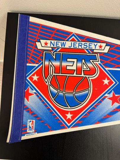 New Jersey Nets NBA vintage pennant from the 1990s