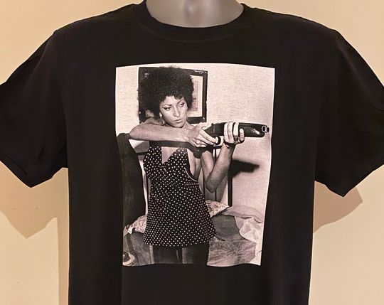 Pam Grier T-SHIRT - Blaxploitation star of Foxy Brown Jackie Brown - Tarantino influence