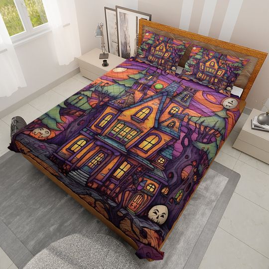 Retro Haunted House Quilt Bedding Set: Halloween Decor