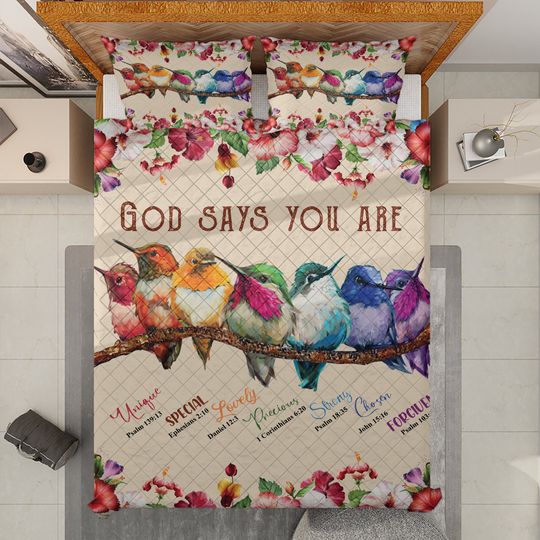 Hummingbird Quilt Bedding Set: Retro Christian Decor