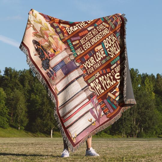 Vintage Bookshelf Woven Throw Blanket: Retro Reading Tapestry