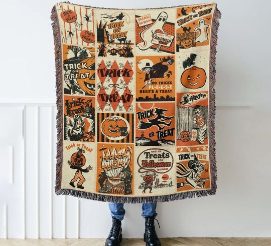 Retro Halloween Woven Throw Blanket: Vintage Jack-o'-lantern Trick or Treat Wall Tapestry