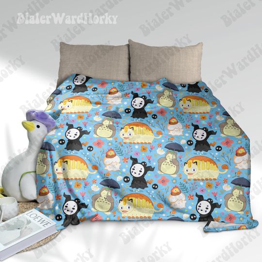 Anime Fleece Blanket: Sn Lax Totoro, Mimikyu No Face, Meowth Catbus