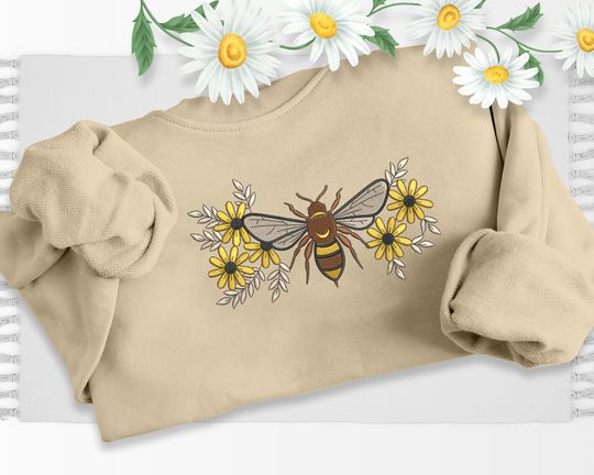 Embroidered Bumble Bee Sweatshirt, Flower Design Bee Aesthetic Embroidery Crewneck Jumper