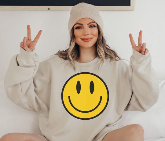 Smiley Face Sweatshirt Crew Neck, Yellow Smiley Face Sweatshirt