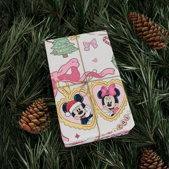 Disney Mickey and Minnie Wrapping Paper | Castle Minnie Mouse Pattern