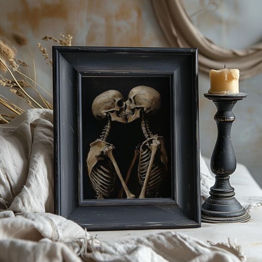 Vintage Skeleton Couple Kissing Painting, Spooky Halloween Print, Dark Academia Valentine Printable Wall Art