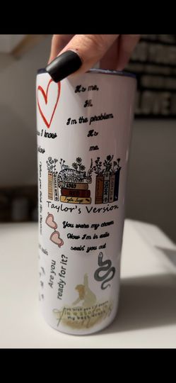 Taylorr Swifts 20 oz tumbler