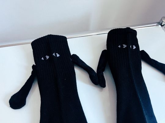 Goggly Fancy Couple Magnet Socks