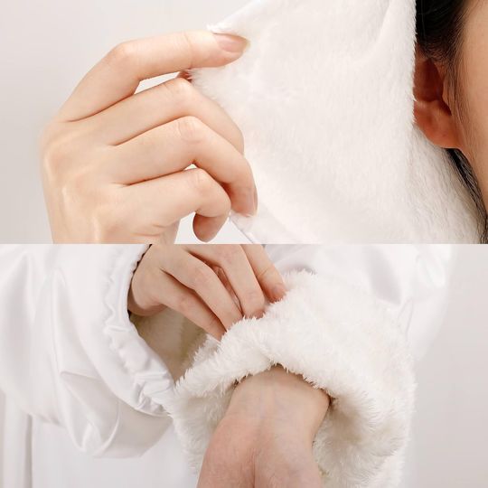 Kawaii Capybara Hoodie Blanket: Wearable Holiday Fall Blanket with Kangaroo Pocket