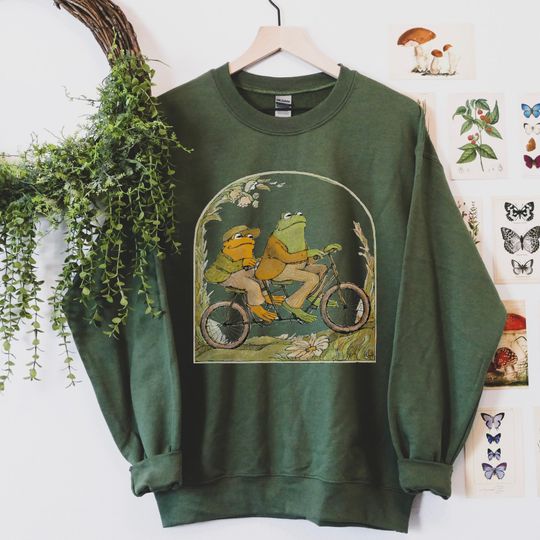 Frog And Toad Crewneck Sweatshirt, Vintage Classic Book Sweatshirt, Cottagecore Aesthetic