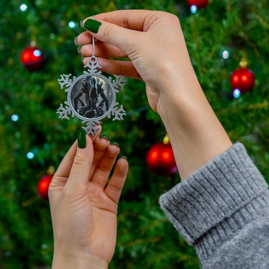 Alien Xenomorph Christmas Ornament, Pewter Snowflake, Sci-fi Gift