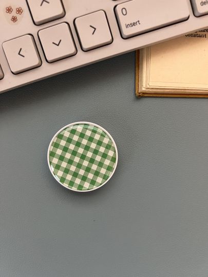 Circle Pattern Phone Grip Universal Smartphone Stand and Mount