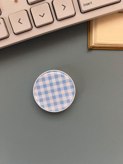 Circle Pattern Phone Grip Universal Smartphone Stand and Mount