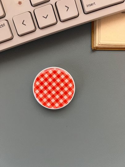 Circle Pattern Phone Grip Universal Smartphone Stand and Mount