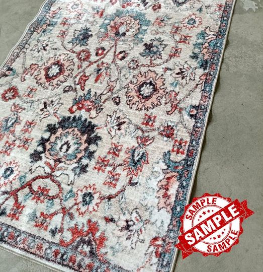 Faded Ethnic Pattern Rug: Boho Chic Oriental Decor