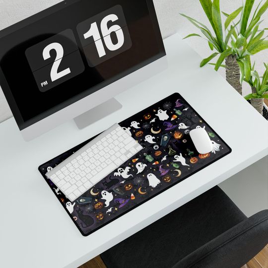 Spooky Halloween Desk Mat: Festive Pattern, Non-Slip Base