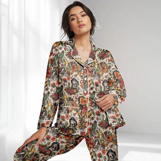 Halloween Skeleton Floral Pajamas Set, Gothic Skull Rose Women Pajamas, Dia de los Muertos Holiday Pjs, Halloween Sleepwear