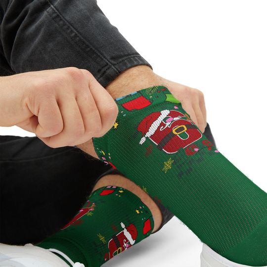 67 Santa Claus Pattern Socks | Green Christmas Holiday Crew Socks