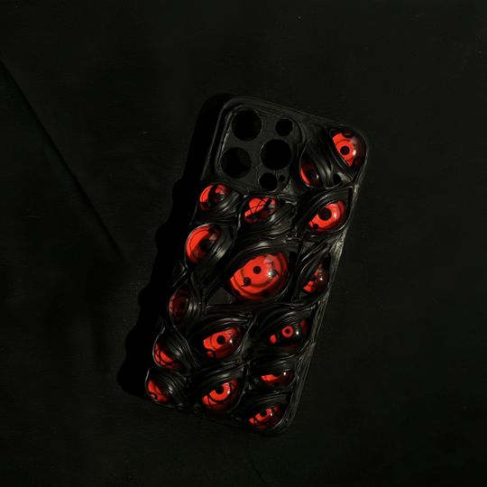 Horror Red Eyes Phone Case: Gothic Cthulhu Glow-in-Dark iPhone, Samsung