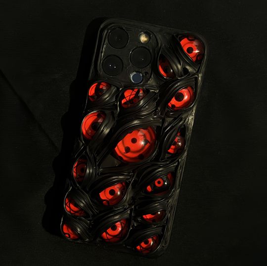 Horror Red Eyes Phone Case: Gothic Cthulhu Glow-in-Dark iPhone, Samsung