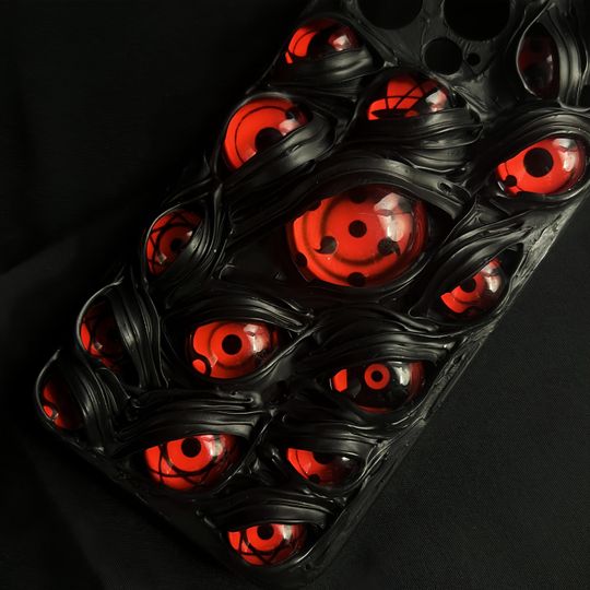 Horror Red Eyes Phone Case: Gothic Cthulhu Glow-in-Dark iPhone, Samsung