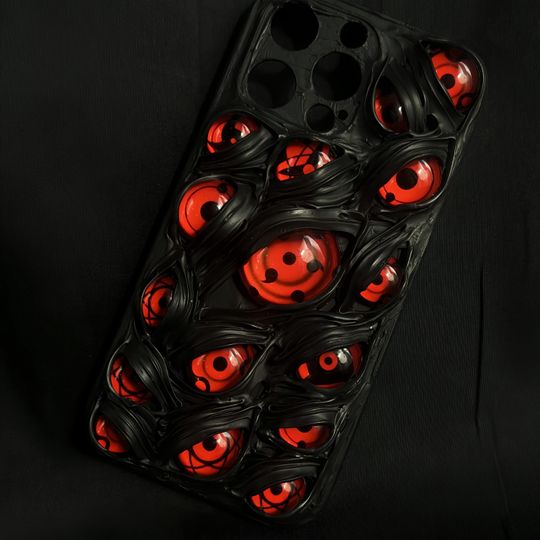 Horror Red Eyes Phone Case: Gothic Cthulhu Glow-in-Dark iPhone, Samsung
