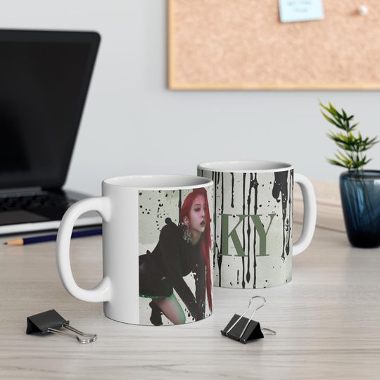 Jiwoo KARD Icky Mug