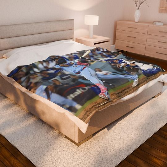 Vladimir Guerrero Throw Blanket | Toronto Baseball Home Bedroom Decor