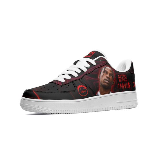 Travis Leather Low Top Sneakers