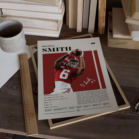 DeVonta Smith Eagles Poster: Retro Football Art Print