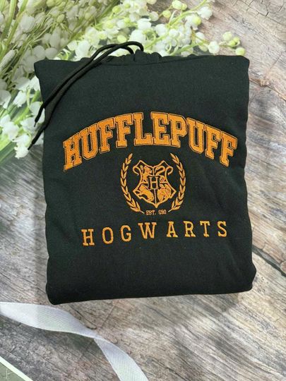 Harry Potter Hogwarts Magical Wizard Castle Embroidered Sweatshirt/Hoodie