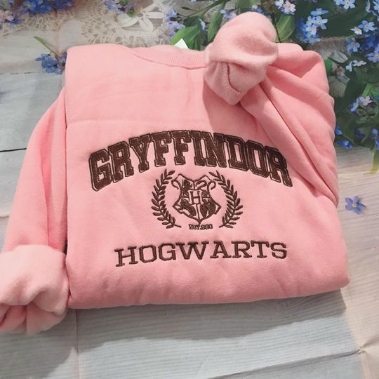Harry Potter Hogwarts Magical Wizard Castle Embroidered Sweatshirt/Hoodie