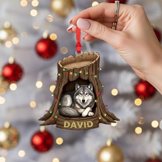 Personalized Wolf Ornament: Eco-Friendly Wildlife Lover Gift