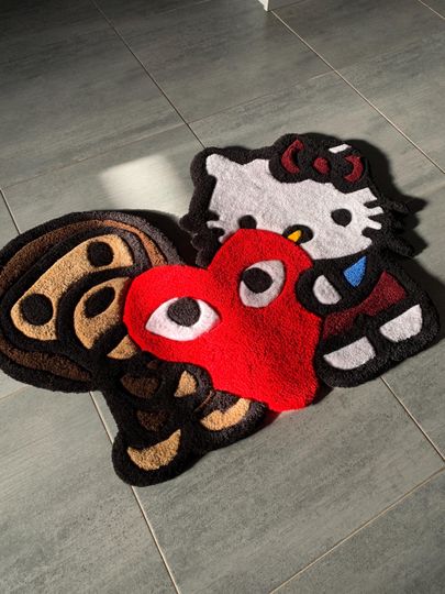 Hello Kitty & Bathing Ape      ,