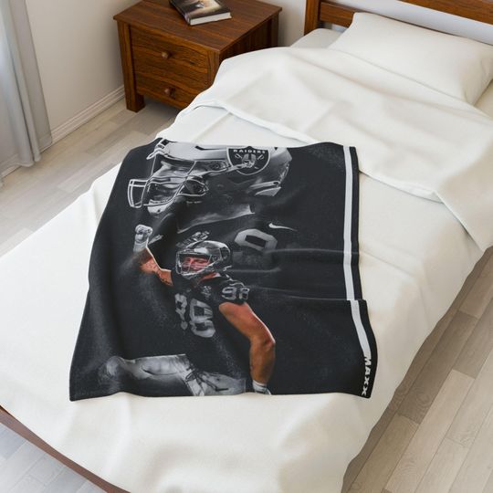 Maxx Crosby Throw Blanket