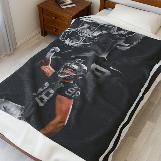 Maxx Crosby Throw Blanket