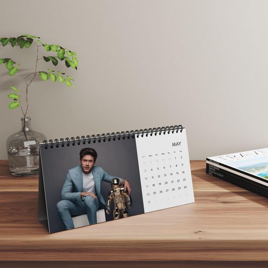 Niall Horan - 2026 Desktop Calendar