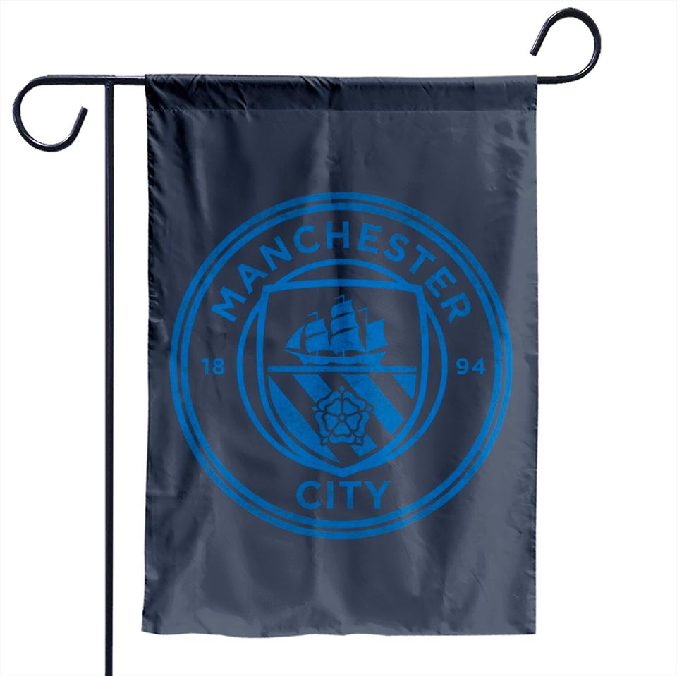 Fifth Sun Official Manchester City Fc Plain Logo Distressed Men's Garden Flag