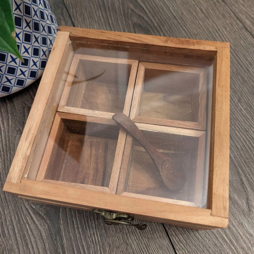 Wooden Spice Box, 4 Removable Compartments & 1 Wooden Spoon